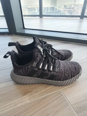 adidas Men’s Black Knit Casual Sneakers